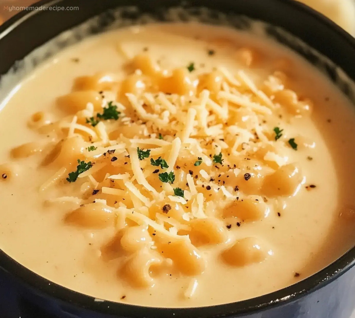 Creamy and Comforting Mac and Cheese Soup Recipe
