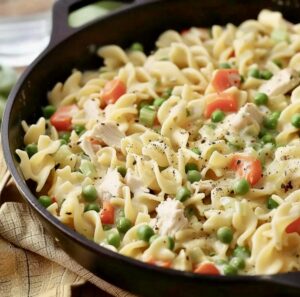 Chicken Pot Pie Noodle Skillet Recipe
