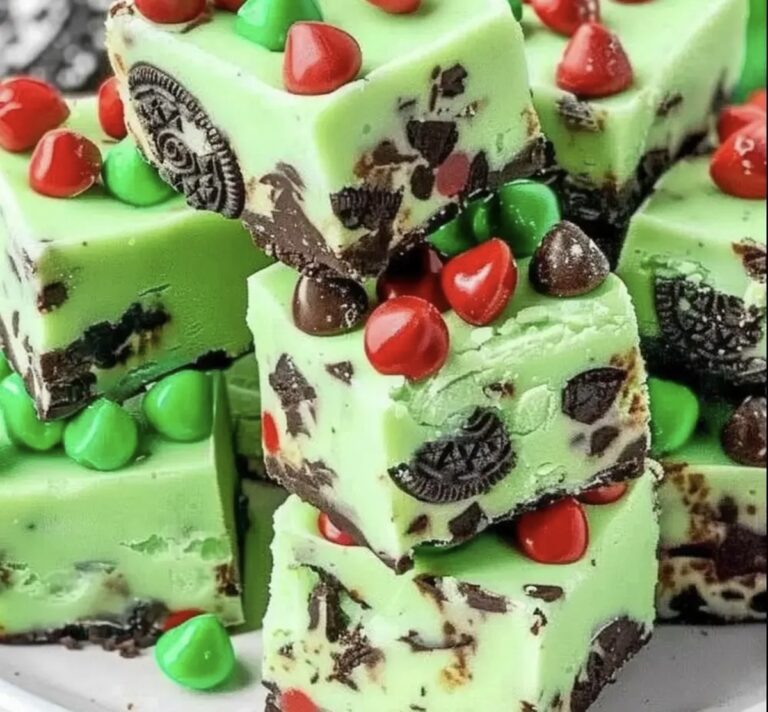 Festive Christmas Mint Oreo Fudge Recipe
