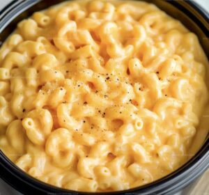 Creamy Crock Pot Mac and Cheese - Easy Comfort Food Recipe