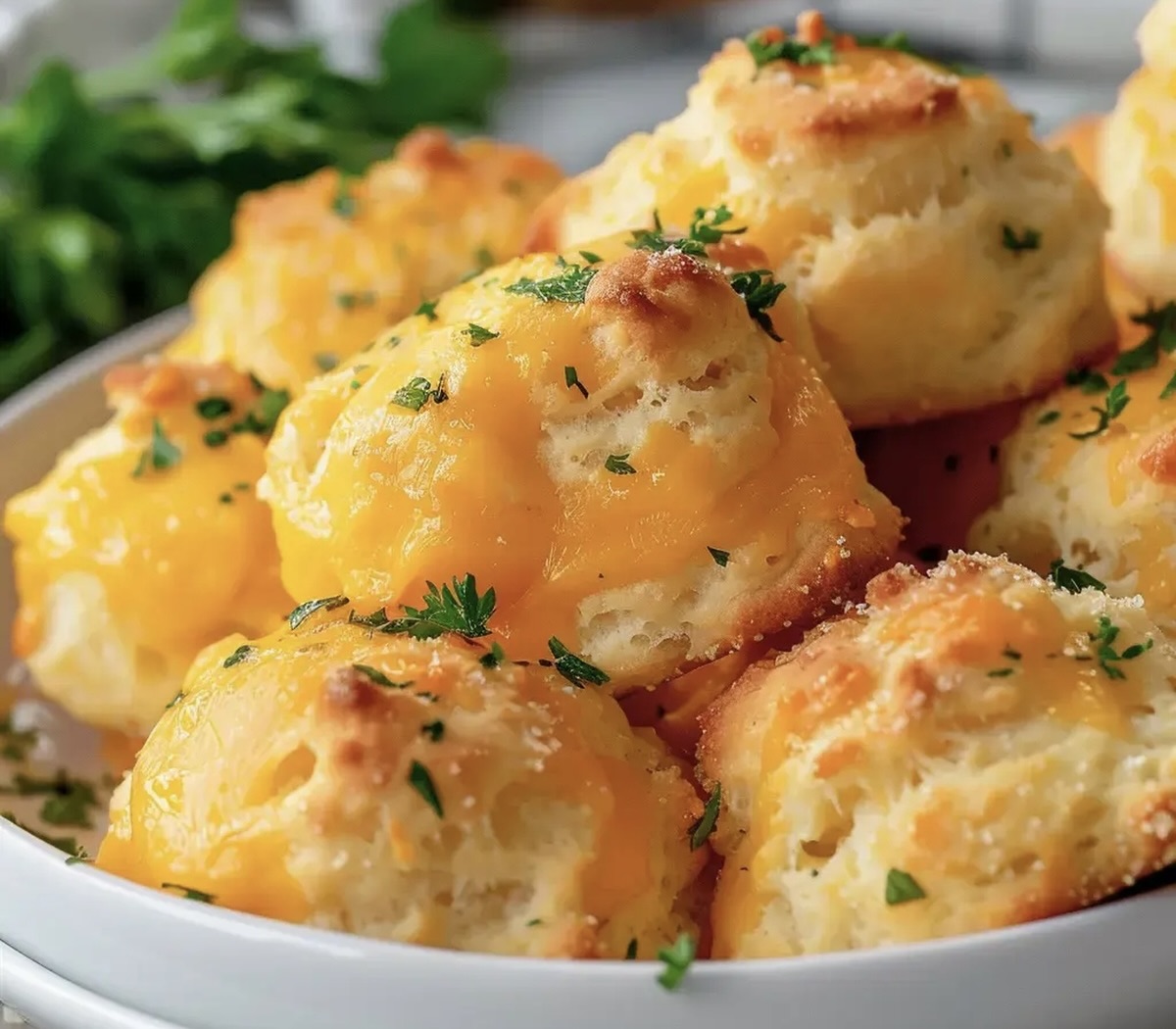 Garlic Cheddar Biscuits (Garlic Cheese Bombs) Recipe