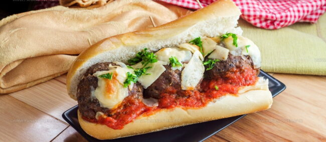 Bocadillo De Albondigas