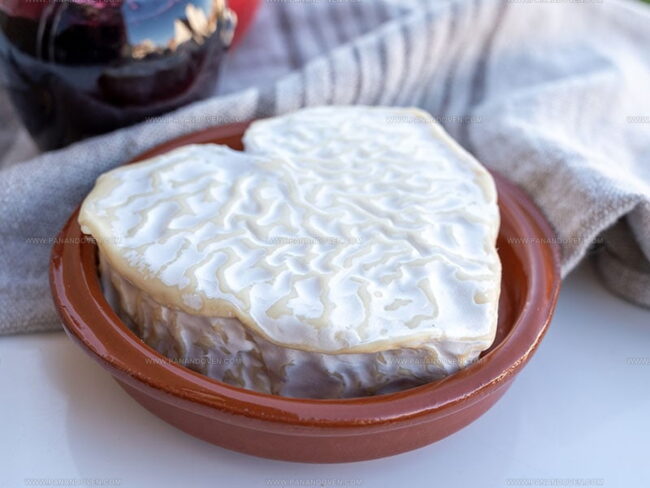 The Differences About Origin Between Cream Cheese And Neufchatel Cheese