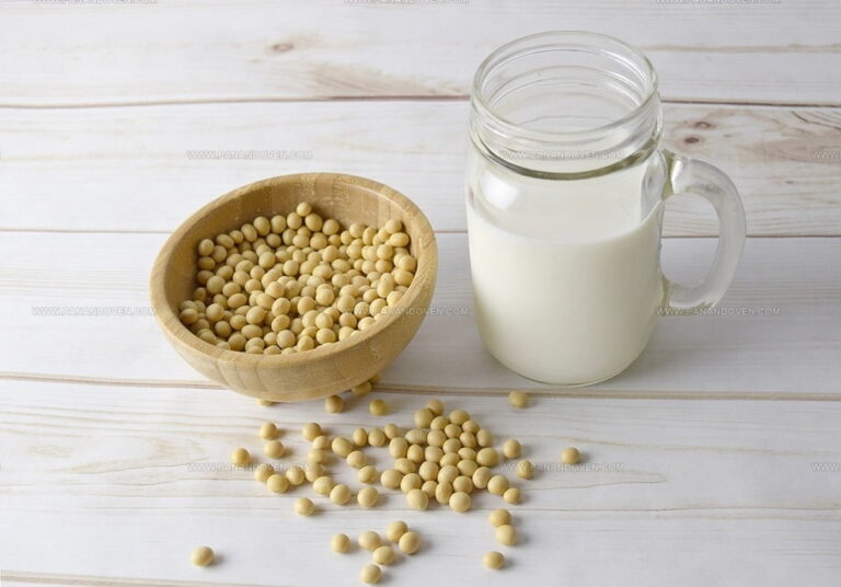 What Does Soy Milk Taste Like? Discover Its Nutty Charm