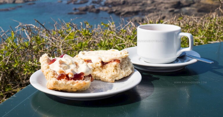 25 Tasty British Snacks You Need to Try Right Now