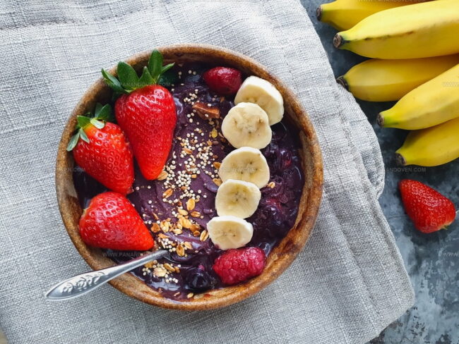 What Fruits Are Commonly Used in South American Juices and Smoothies?